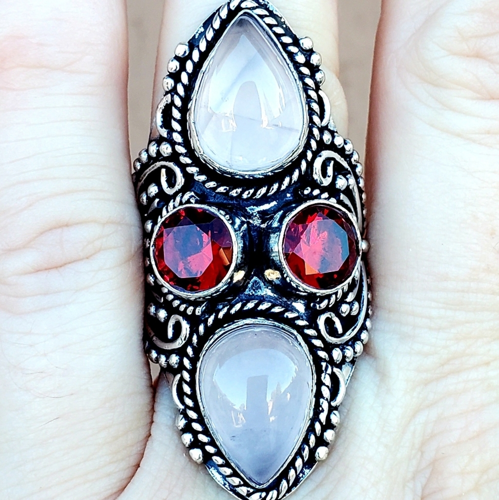 New Rose Quartz and Garnet 925 Silver Statement Ring.